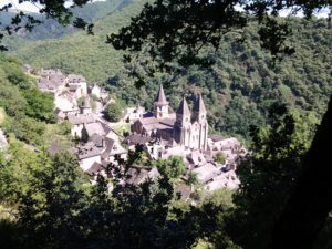 Elle décida d'aller faire un tour à Conques p.79